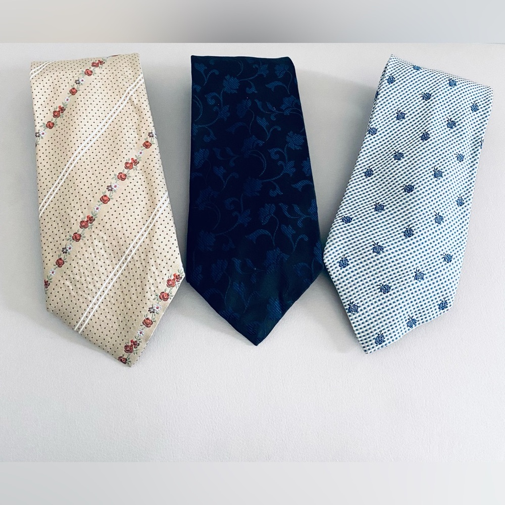 Zara silk Tie Set - Beige, Navy, Light Blue